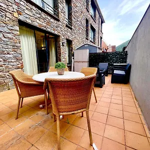 Placer, Naturaleza Y Terraza En Hut-8207 Apartamento